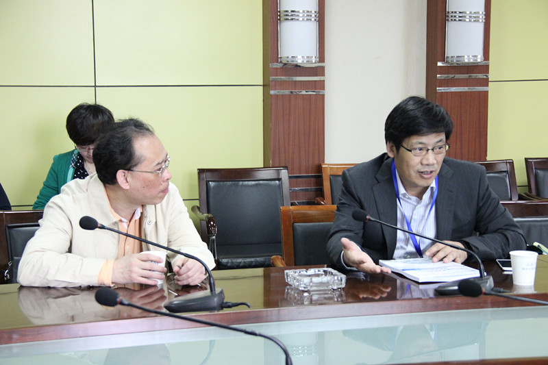 评估专家史建平教授走访海棠书屋
1_副本.jpg